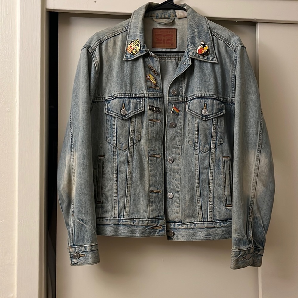 Levi Jean Jacket medium (pins not included)